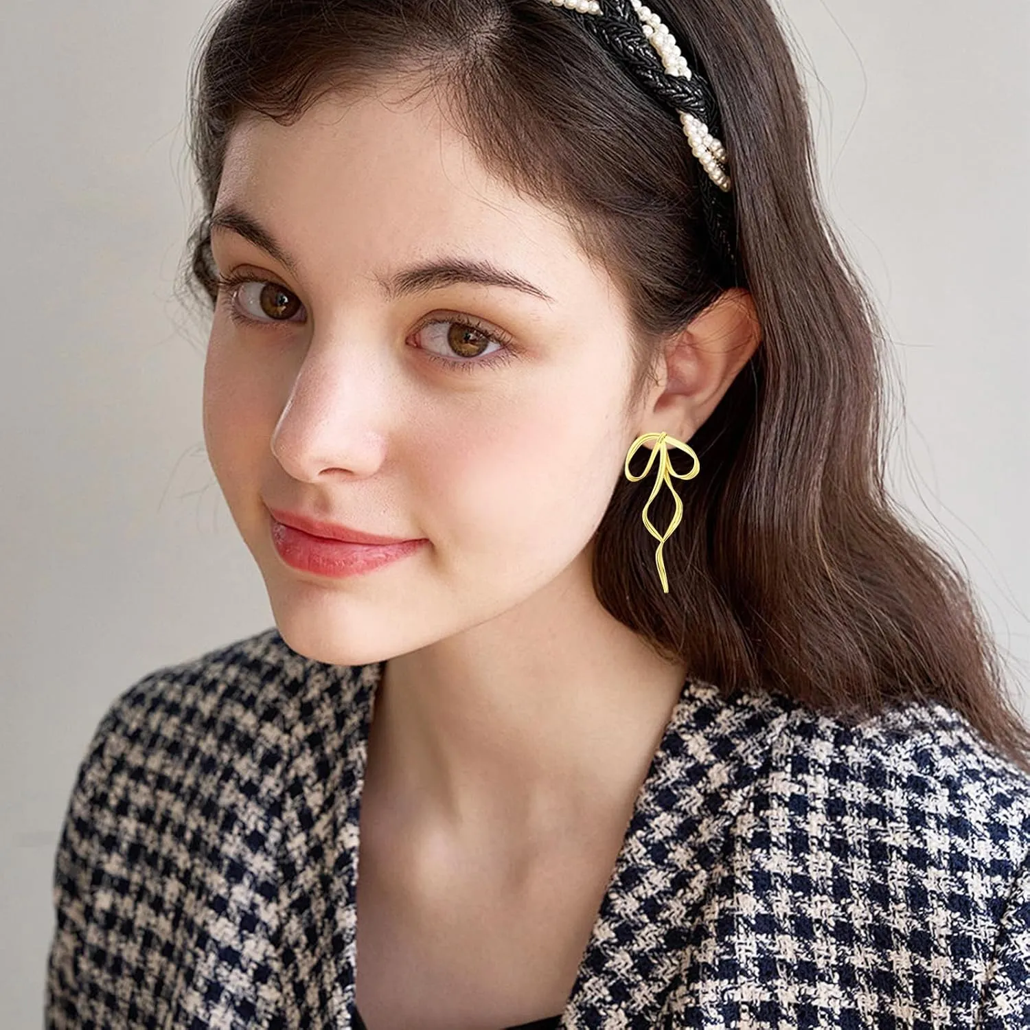 PLwelth Bow Earrings Pearl Drop Earrings for Women Cute Rhinestone Dangle Long Tassel Earrings Gifts for Her Christmas